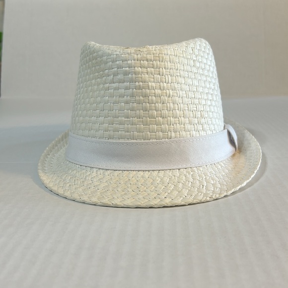 Paper straw fedora. - Picture 1 of 8